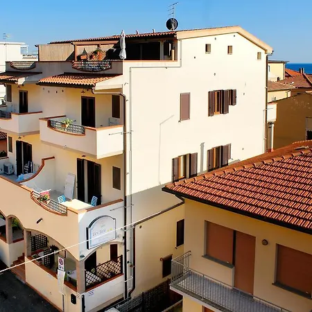 Teclini Aparthotel *